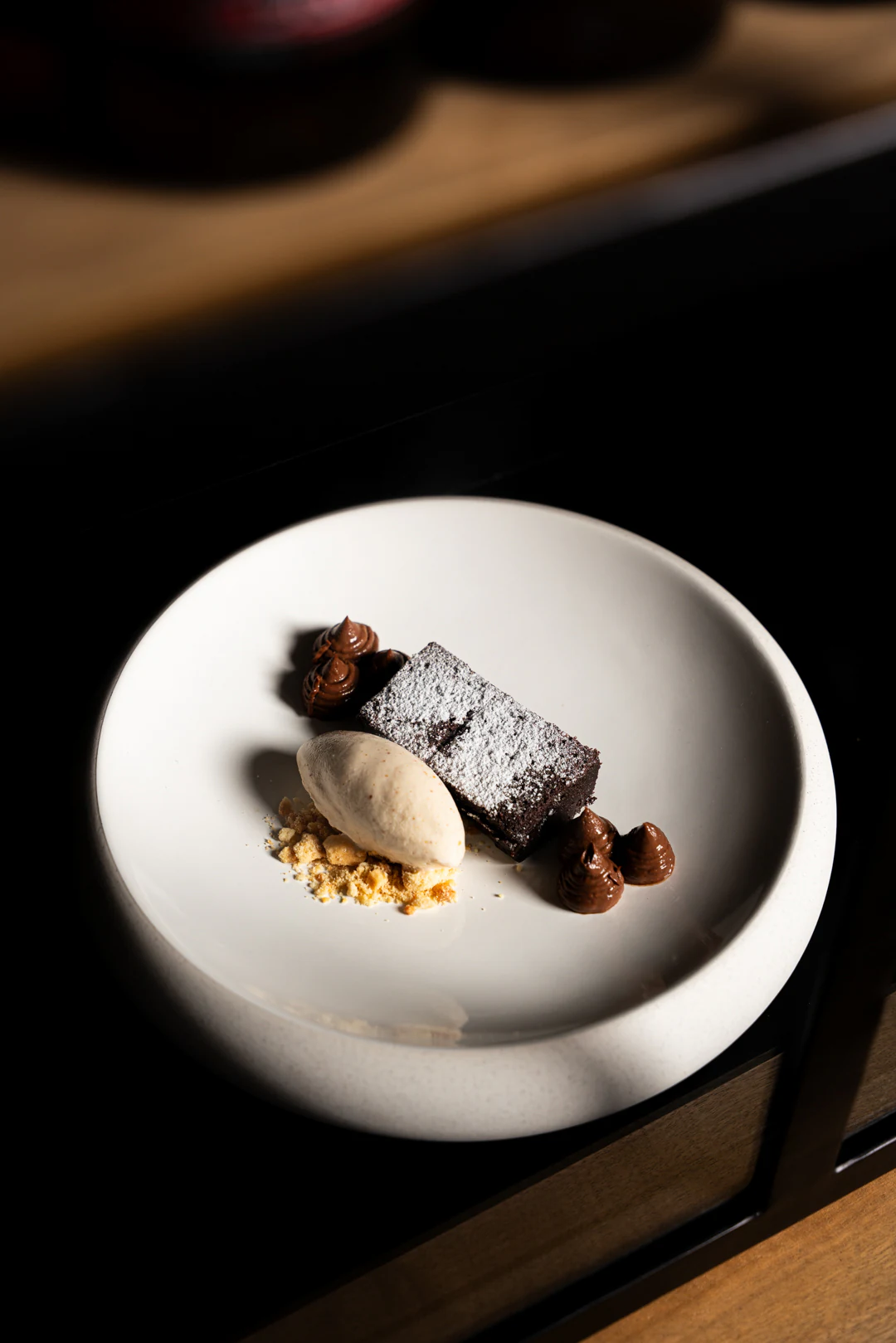 Brownie con gelato alle arachidi salate